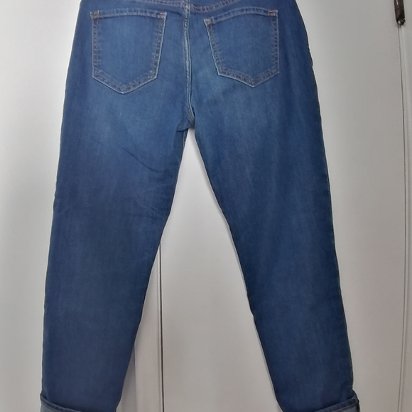 Old Navy Boyfriend Skinny Jeans - Picture 5 of 10
